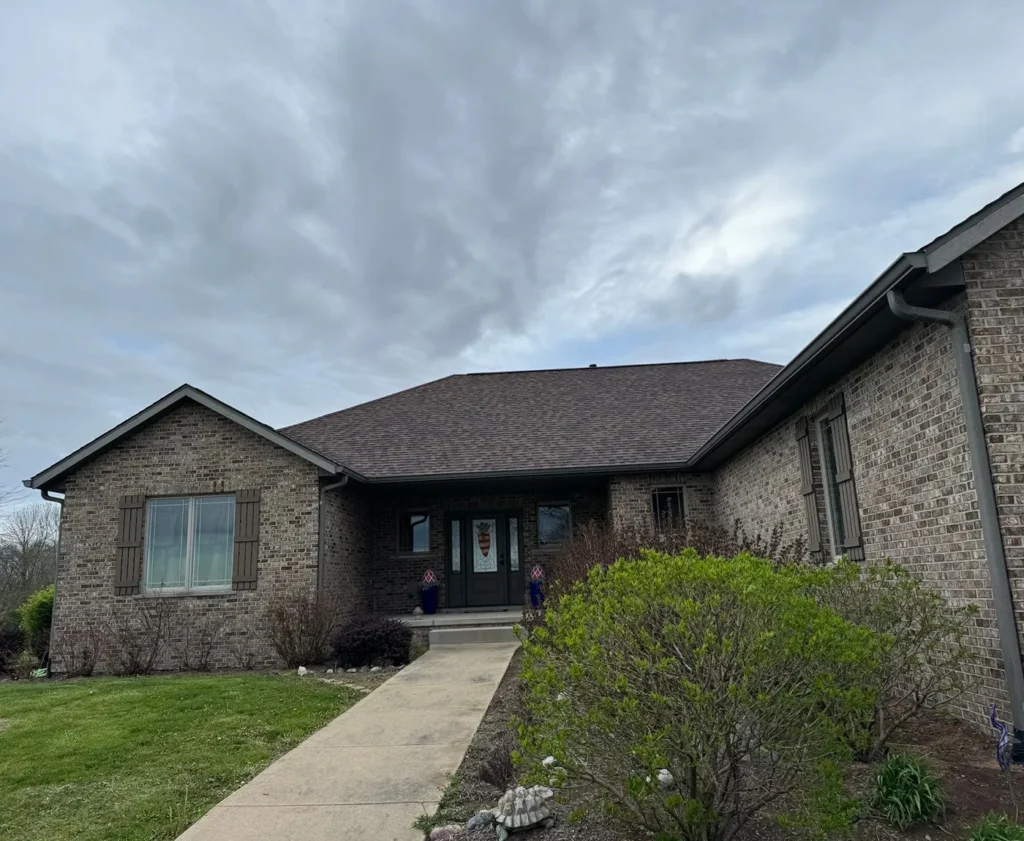 asphalt shingle roof replacement services in Springfield IL